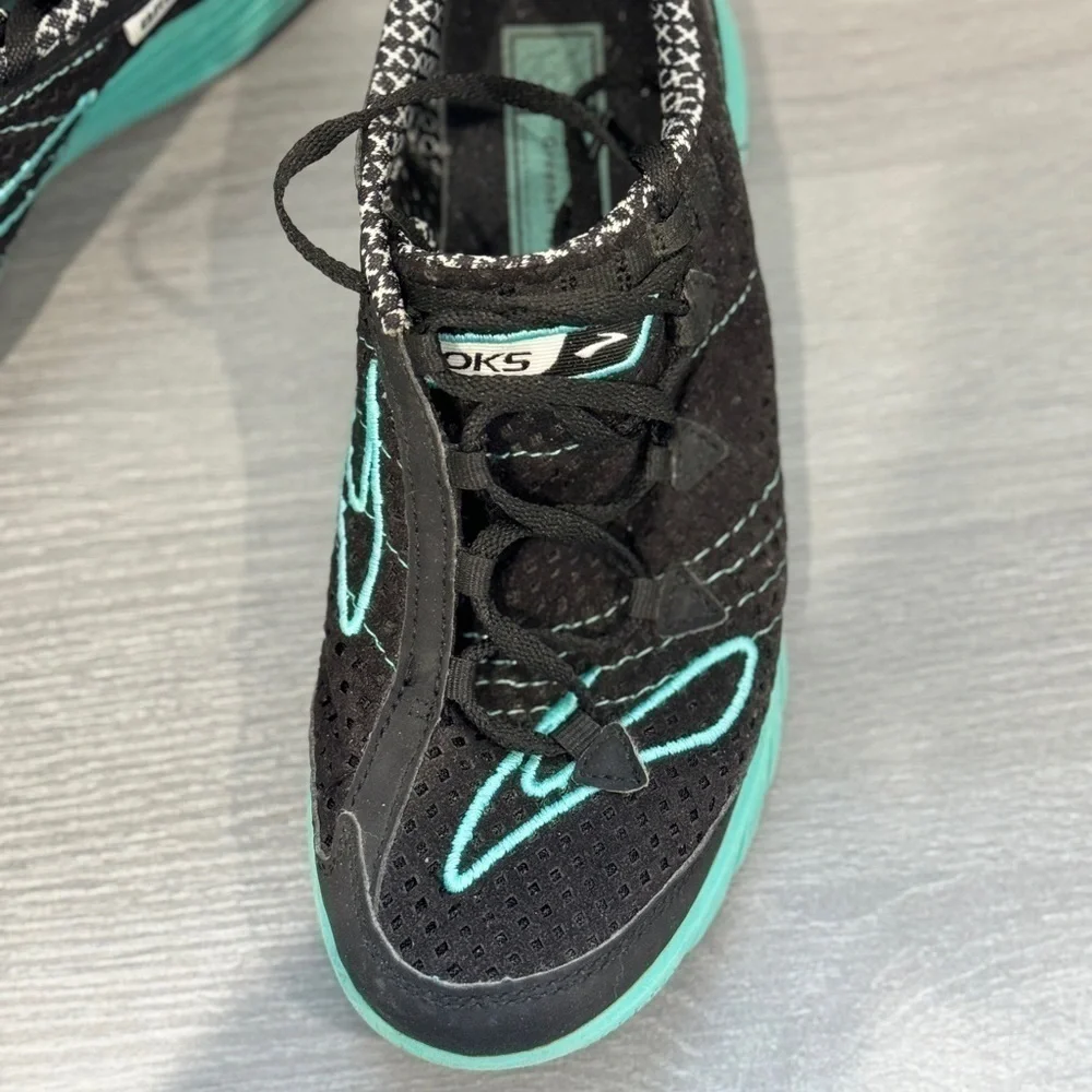 Brooks black turquoise